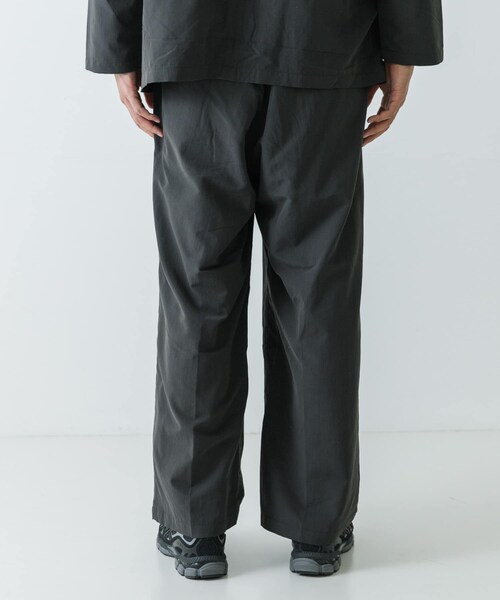 URBAN RESEARCH（アーバンリサーチ）の「NEW BALANCE　MET24 Relax Pants（その他パンツ・メンズ・DOK/BLK・M/L/XL）」の6枚目の写真