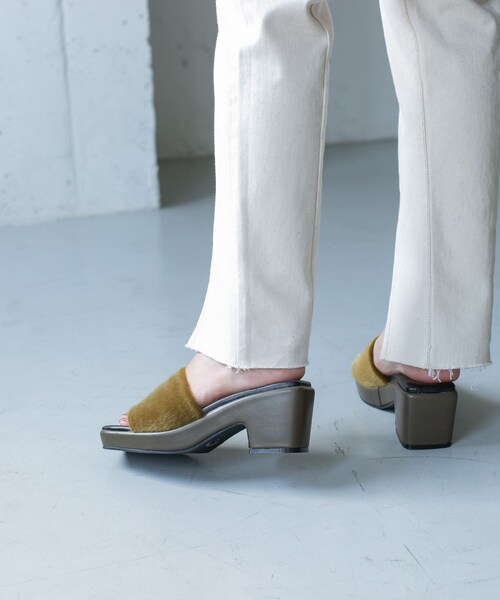 KBF（ケイビーエフ）の「ウェッジソールミュール∴（サンダル・レディース・IVORY/KHAKI/NAVY・M/L）」の2枚目の写真