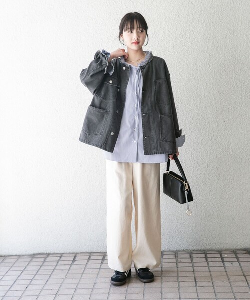 ITEMS URBANRESEARCH（アイテムズ アーバンリサーチ）の「デニムオーバーノーカラージャケット（デニムジャケット・レディース・BLU/GRY/BLK・Free）」の17枚目の写真
