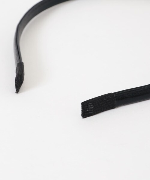 SMELLY（スメリー）の「スリムフェイクレザーカチューシャ（カチューシャ・レディース・BLK/SLV・-）」の10枚目の写真