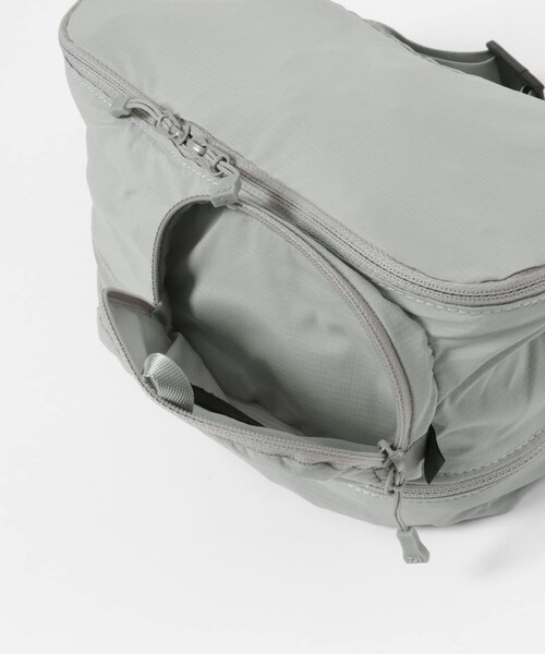 URBAN RESEARCH（アーバンリサーチ）の「DAIWA PIER39　Ws TRAVEL EX FANNY BAG（ボディバッグ/ウエストポーチ・メンズ・LT.GRAY・One）」の7枚目の写真