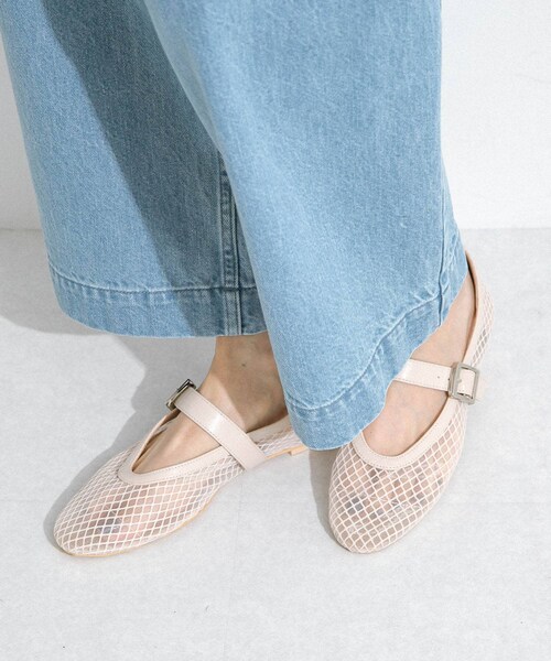 URBAN RESEARCH Sonny Label（アーバンリサーチサニーレーベル）の「メッシュストラップフラットシューズ（その他シューズ・レディース・ブラック/オフ・S/M/L）」の4枚目の写真