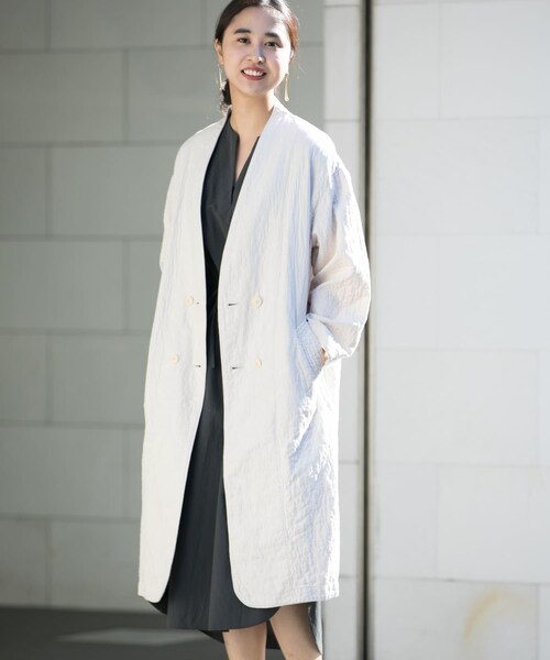 URBAN RESEARCH（アーバンリサーチ）の「ヴォロノイジャカードノーカラーコート（ノーカラージャケット・レディース・OFF/CHARCOAL・FREE）」の4枚目の写真