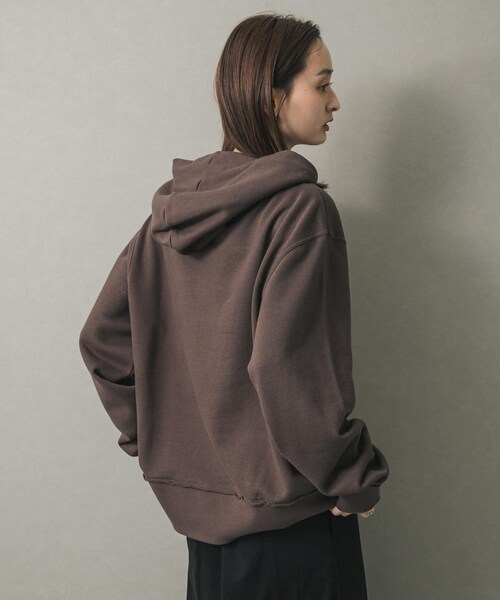 SENSE OF PLACE by URBAN RESEARCH(センスオブプレイスバイアーバンリサーチ)の「『別注』Champion×SENSE OF PLACE ジップパーカー(パーカー・レディース・OATMEAL/BROWN/GREEN・one)」の7枚目の写真