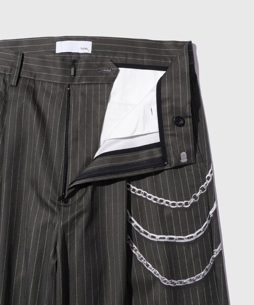 ADAM ET ROPE'（アダムエロペ）の「【TOLQ/トルク】Printed One Tuck Trousers（その他パンツ・メンズ・ブラック・2/3）」の5枚目の写真