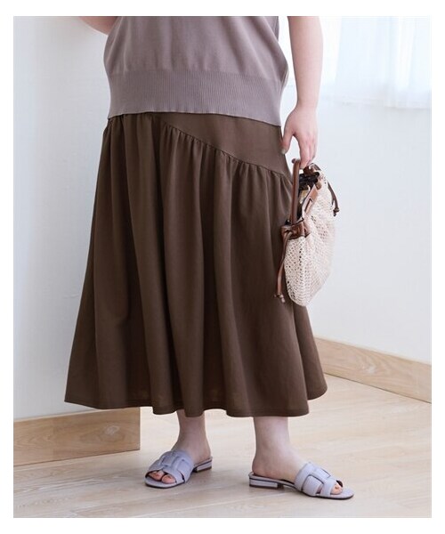 nissen（ニッセン）の「＜大きいサイズ＞美ラクRUタッチ下半身をすっきりカバーできる大人のデザインスカート（接触冷感・UVカット）（スカート・レディース・黒/チョコレートブラウン/ジャスパーグリーン・LL/3L/4L/5L/6L/8L/10L）」の3枚目の写真