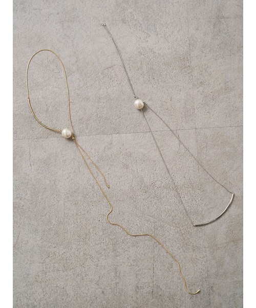 ELENDEEK（エレンディーク）の「PEARL SLIDER NECKLACE（ネックレス・レディース・シルバー/ゴールド・F）」の4枚目の写真