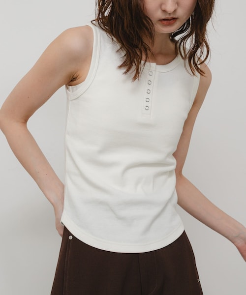 SENSE OF PLACE by URBAN RESEARCH(センスオブプレイスバイアーバンリサーチ)の「2WAYヘンリータンクトップ(タンクトップ・レディース・OFF WHITE/BLACK/L.GRAY・One)」の1枚目の写真