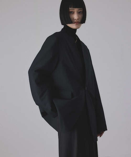 ADAM ET ROPE'（アダムエロペ）の「LIMONTAノーカラーダウンジャケット（ダウンジャケット/コート・レディース・ブラック/カーキ・F）」の14枚目の写真