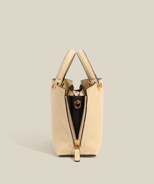 ROPE'（ロペ）の「【E'POR】【数量限定】 Y BAG Mini Emboss【超軽量】（ハンドバッグ・レディース・ブラック/ベージュ・F）」の20枚目の写真