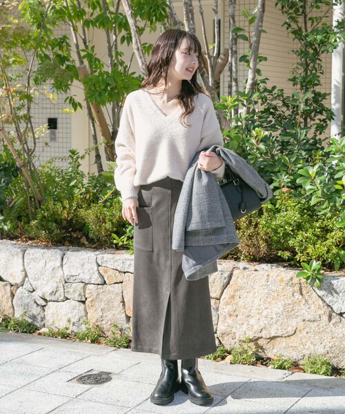ITEMS URBANRESEARCH（アイテムズ アーバンリサーチ）の「フェイクスエードタイトスカート（スカート・レディース・IVO/MOC/SUMIKURO・FREE）」の16枚目の写真
