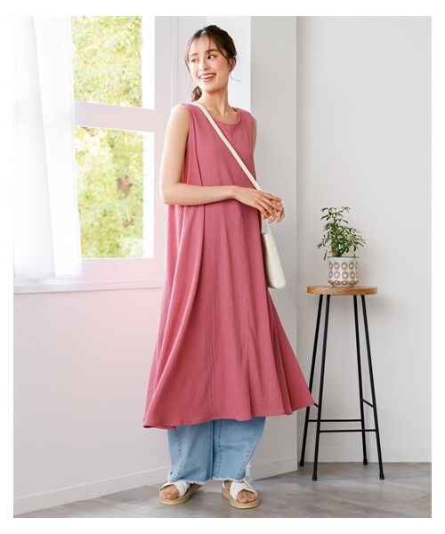 nissen（ニッセン）の「大きいサイズ　涼しいサラサラカットソー楊柳ノースリーブワンピース（ロング丈）（ワンピース・レディース・ラベンダー/ベイクドオレンジ/黒/モカベージュ/モスカーキ/スティールブルー/インクブルー/ベージュ/サックス/ピーチピンク・L/LL/3L/4L/5L/6L/8L/10L）」の8枚目の写真