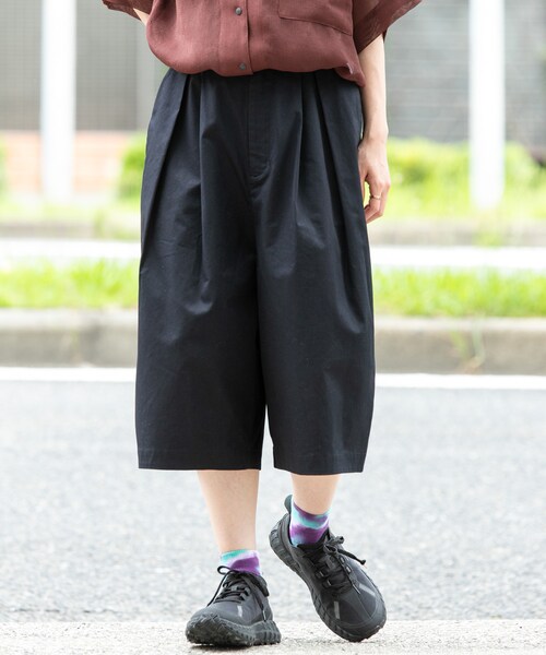 EKAL(エカル)の「撥水チノバミューダパンツ(その他パンツ・レディース・キャメル/ブラック・One)」の3枚目の写真