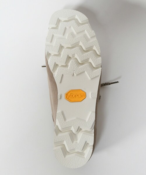 ADAM ET ROPE'(アダムエロペ)の「【Clarks】Wallabee GTX(ブーツ・メンズ・ブラック/ベージュ・41.0/41.5/42.0)」の13枚目の写真