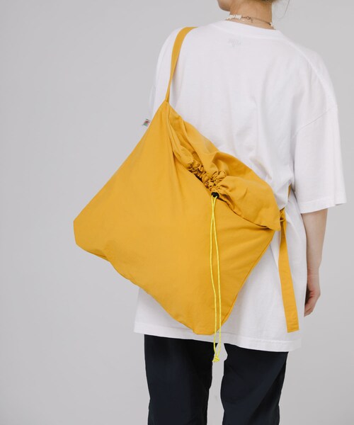 URBAN RESEARCH(アーバンリサーチ)の「RELAX FIT イージーバッグ(その他雑貨・メンズ・WHITE/レンガ/BROWN/L OLIVE/GREEN/NAVY/CHARCOAL/BLACK/PINK/BEIGE/YELLOW・FREE)」の9枚目の写真