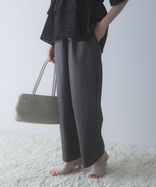 URBAN RESEARCH ROSSO（アーバンリサーチロッソ）の「タンブラーストレートパンツ（その他パンツ・レディース・BROWN/OFF/GRAY・36/38）」の11枚目の写真