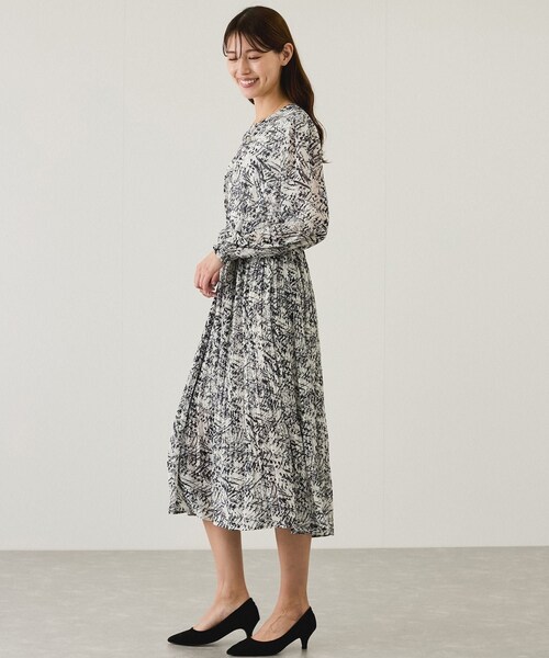 Jayro(ジャイロ)の「ペイント柄シフォンワンピース(ワンピース・レディース・ブラック系/ホワイト系・F)」の12枚目の写真