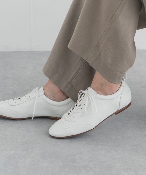 URBAN RESEARCH DOORS(アーバンリサーチドアーズ)の「ライトウェイトレースアップシューズ(その他シューズ・レディース・WHITE/BLACK・36/37/38)」の1枚目の写真