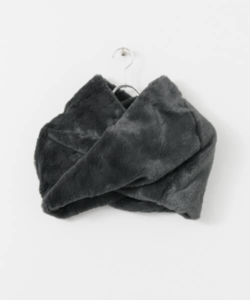 KBF（ケイビーエフ）の「WEB限定 ボリュームネックウォーマー（ネックウォーマー/スヌード・レディース・CHARCOAL/GRAYGE/BROWNMIX・one）」の4枚目の写真