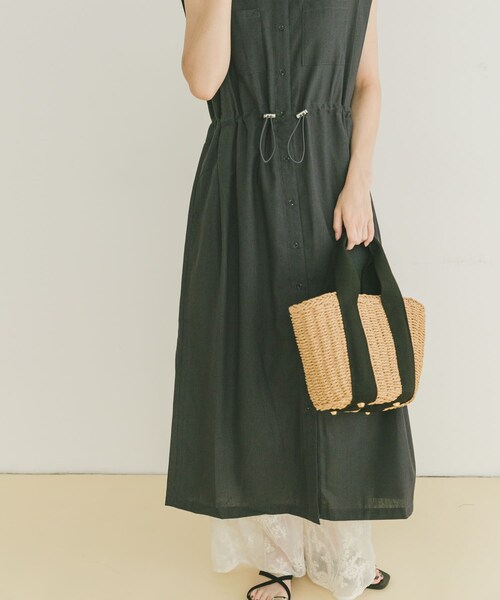 ITEMS URBANRESEARCH（アイテムズ アーバンリサーチ）の「ウエストドロストノースリワンピース（ワンピース・レディース・NVY/GRN/L.BRN・FREE）」の22枚目の写真
