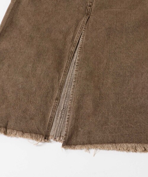 KBF（ケイビーエフ）の「バックスリットデニムスカート（デニムスカート・レディース・FADE BLUE/L.BLUE/BROWN・one）」の12枚目の写真