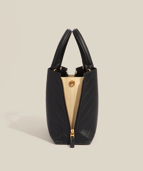 ROPE'（ロペ）の「【E'POR】【数量限定】Y BAG Medium Emboss（トートバッグ・レディース・ブラック/ベージュ・F）」の5枚目の写真