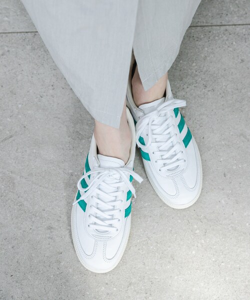 URBAN RESEARCH DOORS(アーバンリサーチドアーズ)の「『別注』adidas×DOORS HANDBALL SPEZIAL(スニーカー・レディース・WHT/GRN・22.5/23/23.5/24/24.5/25)」の8枚目の写真