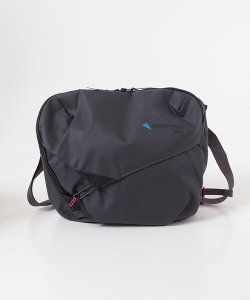 EKAL(エカル)の「KLATTERMUSEN Gaut Messenger Bag(メッセンジャーバッグ・メンズ・S Creme/Raven・one)」の6枚目の写真