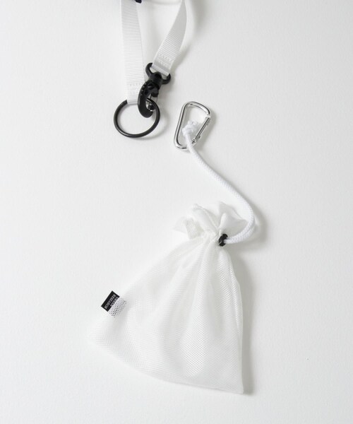 ITEMS URBANRESEARCH（アイテムズ アーバンリサーチ）の「【一部WEB限定カラー】ユーティリティループベルト（ショルダーバッグ・メンズ・BLACKxPPL/BLACK/LEMON/GREIGE/GREIGExWH/BLACKxKHK・one）」の15枚目の写真