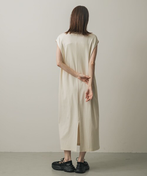 SENSE OF PLACE by URBAN RESEARCH（センスオブプレイスバイアーバンリサーチ）の「カットポロシャツワンピース（ワンピース・レディース・IVORY/CHARCOAL/BROWN・COMPACT/one）」の7枚目の写真