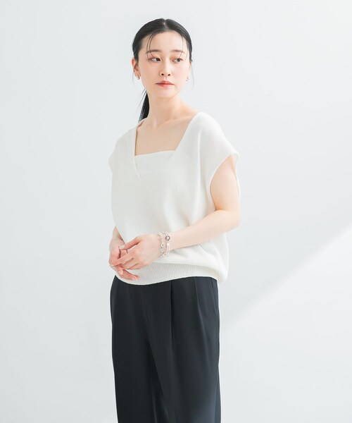 URBAN RESEARCH（アーバンリサーチ）の「リネンコットンVネックニットベスト（ベスト・レディース・BEIGE/OFF/BLUE GRAY・FREE）」の9枚目の写真