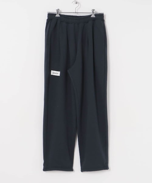 URBAN RESEARCH（アーバンリサーチ）の「dDdDdDd　WIDE TAPERED SWEAT PANTS（スウェットパンツ・メンズ・M.GRAY/WHITE/BLACK/NAVY・S/M/L/XL/XXL）」の4枚目の写真