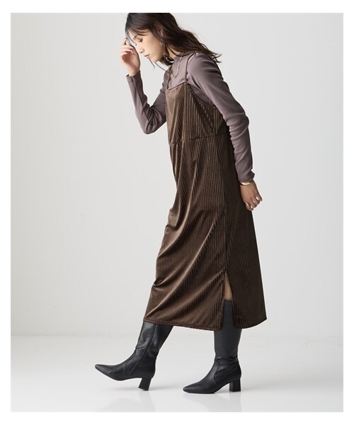 nissen（ニッセン）の「＜大きいサイズ＞ストライプベロアキャミワンピース（ワンピース・レディース・ネイビー/ブルーグレー/ブラウン/ポピーレッド・LL/3L/4L/5L/6L/8L/10L）」の5枚目の写真