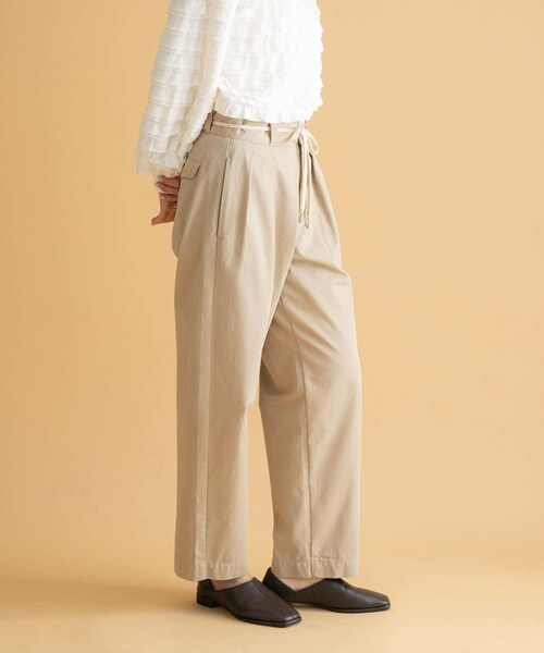 URBAN RESEARCH Sonny Label（アーバンリサーチサニーレーベル）の「3/2WORKS ツータックチノパンツ（チノパンツ・レディース・BEIGE/NAVY・S/M/L）」の10枚目の写真