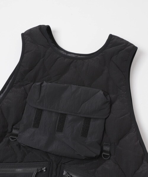EKAL(エカル)の「WHITE MOUNTAINEERING QUILTING DOWN VEST(その他アウター・メンズ・BLACK/BROWN/RED・2/3)」の6枚目の写真