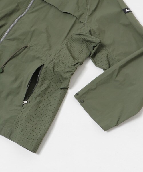 THE GOODLAND MARKET（ザグッドランドマーケット）の「AIGLE　撥水 UVカット ライトウェイトフーデッドジャケット（テーラードジャケット・レディース・D.LILAS/BEETLE・M/L）」の13枚目の写真