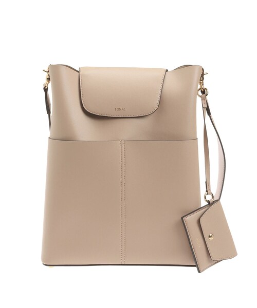 TONAL（トーナル）の「フェイクレザーTallトートバッグ（トートバッグ・レディース・ベージュ/ブラック/ブラウン・F）」の5枚目の写真