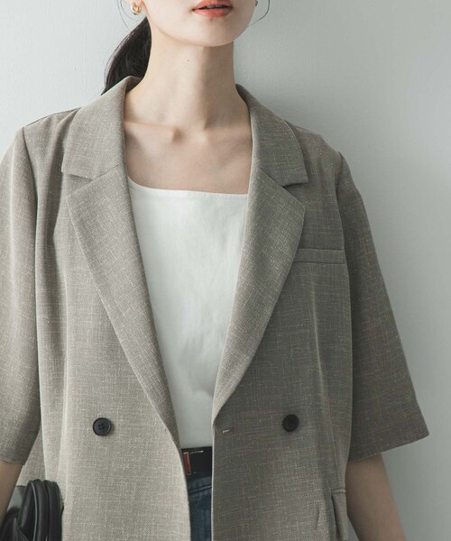 URBAN RESEARCH(アーバンリサーチ)の「シアーメッシュハーフスリーブジャケット(テーラードジャケット・レディース・BEIGE/D.NAVY・Free)」の4枚目の写真
