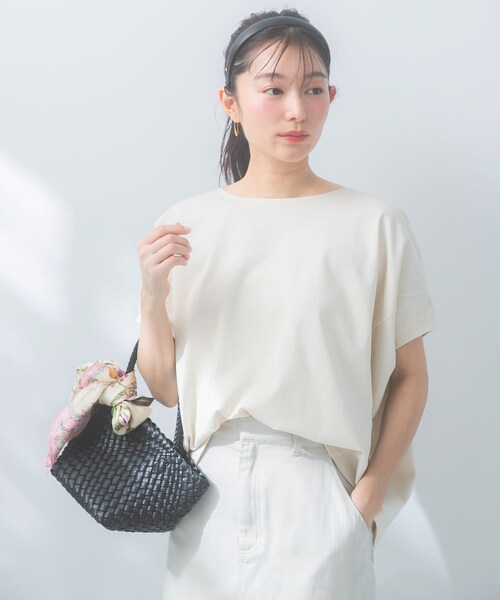 URBAN RESEARCH ROSSO（アーバンリサーチロッソ）の「『WEB/一部店舗限定』UVカットドルマンスリーブプルオーバー（Tシャツ/カットソー・レディース・IVORY/D/BLUE/CAMEL/BROWN・Free）」の7枚目の写真