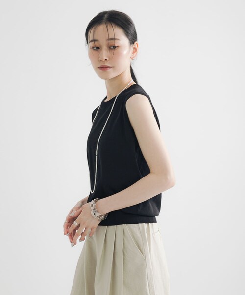 URBAN RESEARCH(アーバンリサーチ)の「UVカット加工ノースリーブニット(タンクトップ・レディース・BEIGE/BLACK/GRAY・FREE)」の5枚目の写真