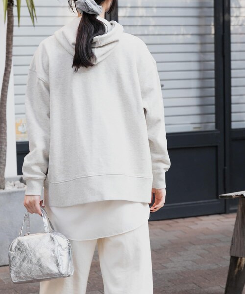 URBAN RESEARCH DOORS(アーバンリサーチドアーズ)の「FORK&SPOON クリア裏毛フーディースウェット(パーカー・レディース・OATMEAL/OFF・1)」の6枚目の写真