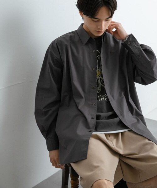 SENSE OF PLACE by URBAN RESEARCH（センスオブプレイスバイアーバンリサーチ）の「『ユニセックス』ブロードレギュラーカラールーズシャツ（シャツ/ブラウス・メンズ・CHARCOAL/MINT/L.BLU×NVY/NVY×SAX・M/L）」の16枚目の写真