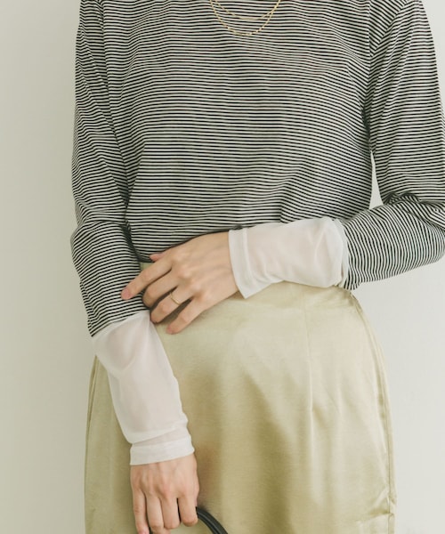 ITEMS URBANRESEARCH（アイテムズ アーバンリサーチ）の「ソデチュールロングスリーブカットソー（Tシャツ/カットソー・レディース・BRN/OFF/BORDER・FREE）」の3枚目の写真