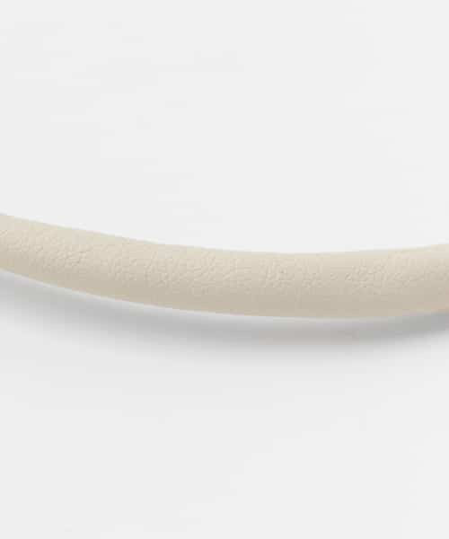 SENSE OF PLACE by URBAN RESEARCH（センスオブプレイスバイアーバンリサーチ）の「レザーカバーメタルチョーカー∴（ネックレス・レディース・IVORY・-0）」の4枚目の写真