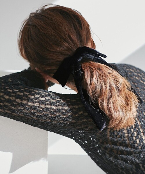 VIS（ビス）の「ベロアリボンヘアカフ（バレッタ/ヘアクリップ・レディース・ブラック/ダークブラウン・F）」の3枚目の写真