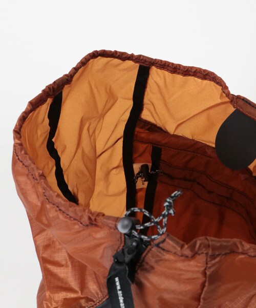EKAL（エカル）の「and wander　sil daypack（バックパック/リュック・メンズ・Black/Gray/D.Orange・one）」の15枚目の写真