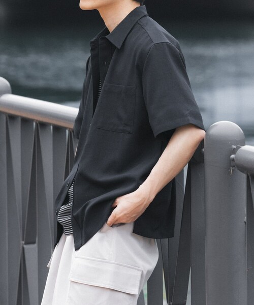 ITEMS URBANRESEARCH(アイテムズ アーバンリサーチ)の「『接触冷感/吸水速乾/イージーケア/UVカット』クイックドライリネンタッチ半袖シャツ(シャツ/ブラウス・メンズ・BLK/CHA/BEG/OLV・M/L)」の11枚目の写真
