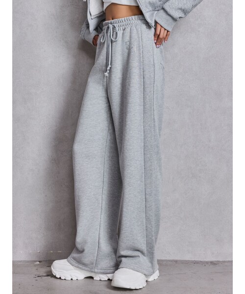 GYDA（ジェイダ）の「GG chain glitter print straightパンツ（スウェットパンツ・レディース・グレー/ブラック・F）」の2枚目の写真