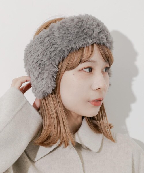 SMELLY（スメリー）の「ファーフラップヘアバンド（ヘアバンド・レディース・GRY/BEG・-）」の3枚目の写真