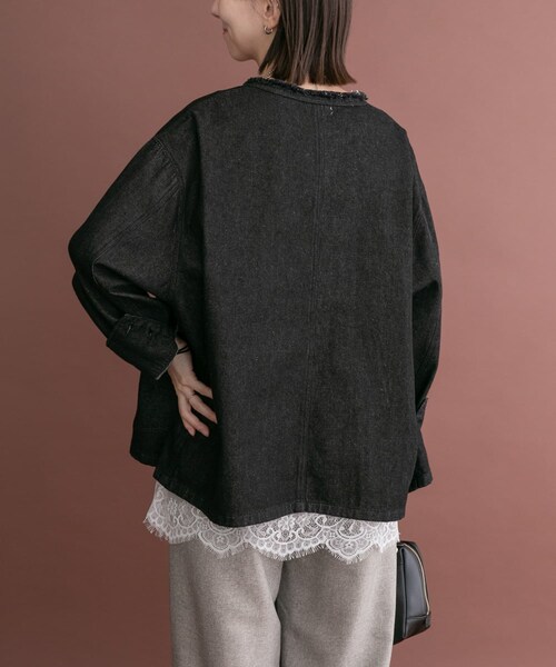 ITEMS URBANRESEARCH(アイテムズ アーバンリサーチ)の「デニムオーバーノーカラージャケット(デニムジャケット・レディース・BLK/BRN/IDG・Free)」の8枚目の写真